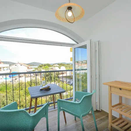 Anna-5 By Interhome *