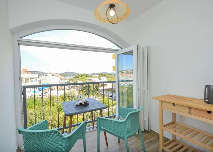 Anna-5 By Interhome *