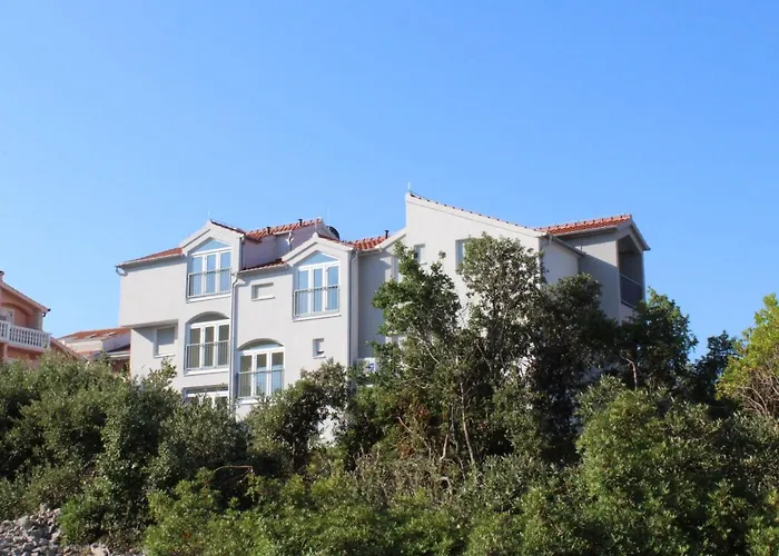 Anna-5 By Interhome 제제라